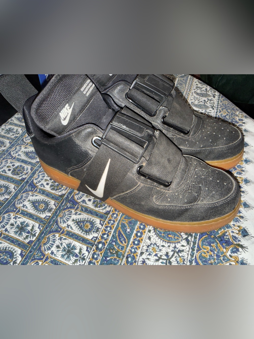 Nike Black and Gum buckle utility Sneakers